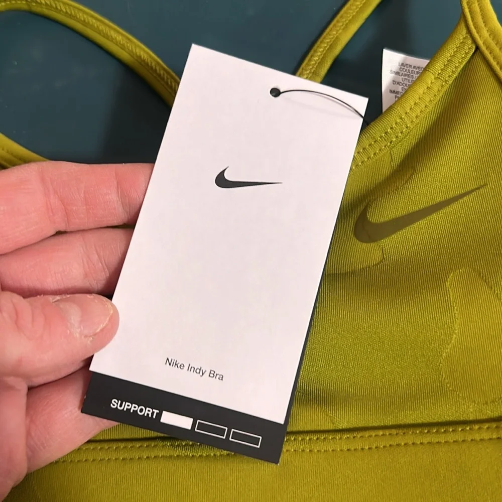 NIKE GIRLS INDY BRA: GREEN: NEW WITH TAGS: SIZE XS